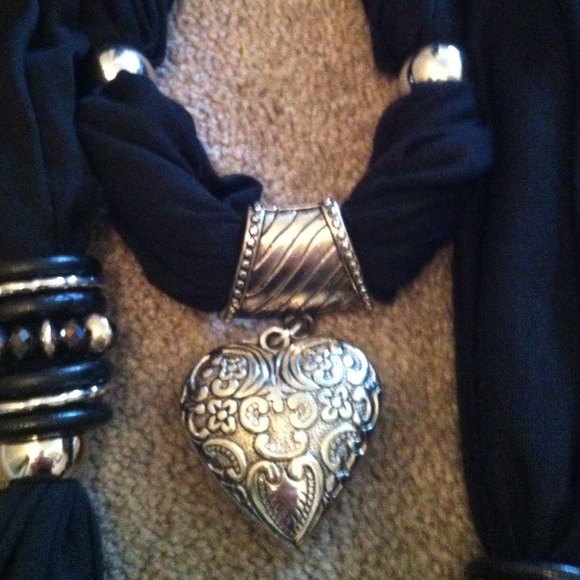 Jewelry - Jewelry Scarf