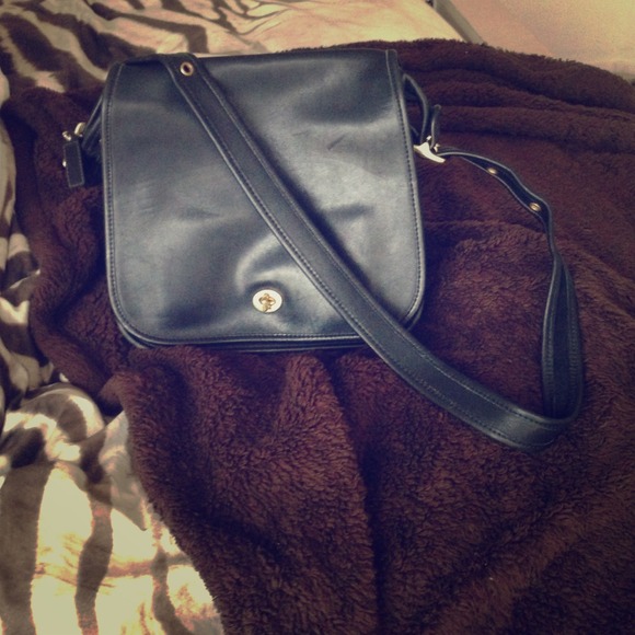 Authentic!!!! Vintage! Coach leather satchel.