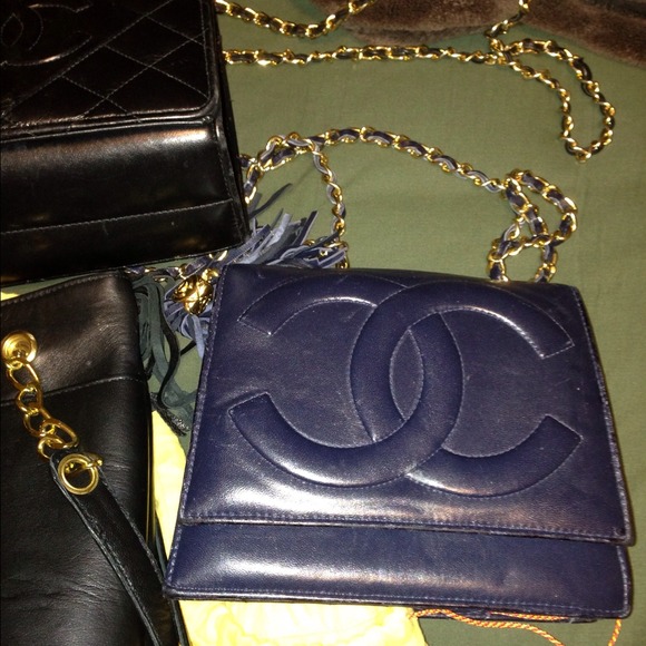 Vintage authentic Chanel purses - Picture 2 of 3