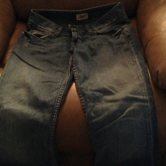 Buckle jeans worn once!