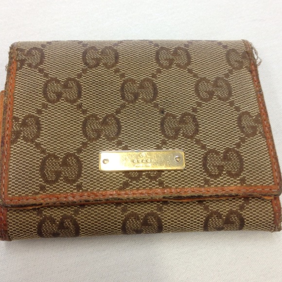 ✨Reserved✨ 💯%authentic Gucci card wallet