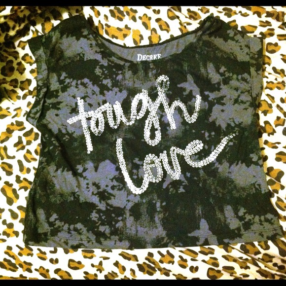 Graphic crop tee