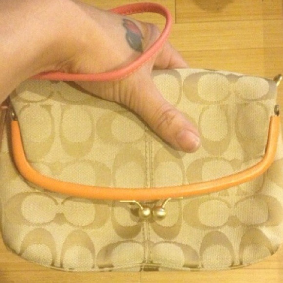 Authentic Coach handbag - Picture 4 of 4