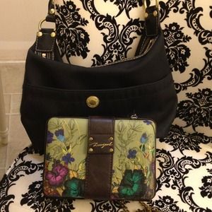 Coach bad and clutch bundle for churtado