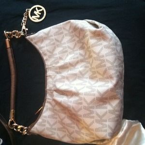 100% authentic !!!! Michael Kors bag !!!!