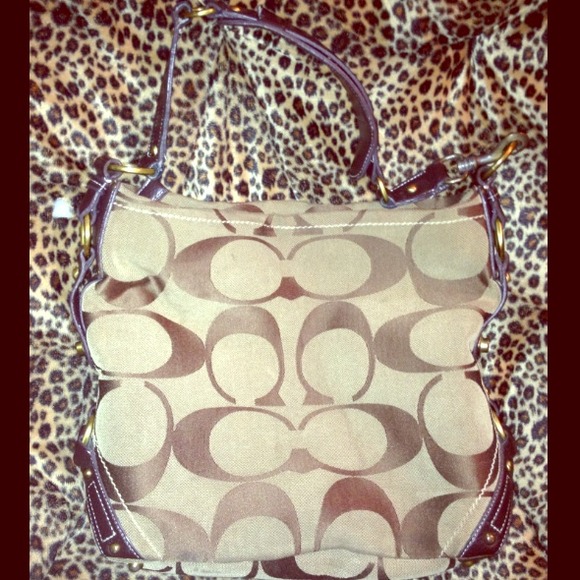 ⛔⛔SOLD to my mother-in-law⛔⛔Coach Monogram Handbag