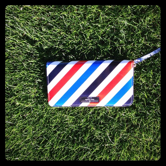 ⛔SOLD⛔♠Kate Spade Wallet