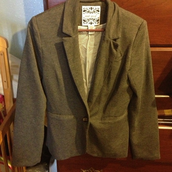 Grey blazer