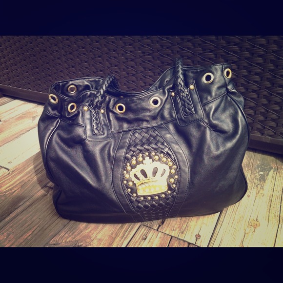 🚨Reserved🚨 Black purse with gold crown