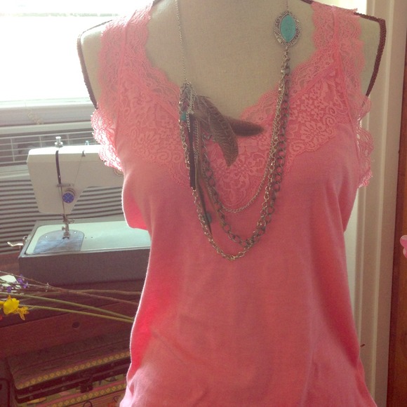 💥Sold💥Pink tank