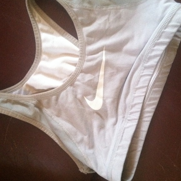 Nike reversible dry fit sport bra sz m TRADED!