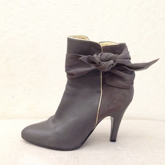 BUNDLE FOR @Traceys59 : booties & stripe top