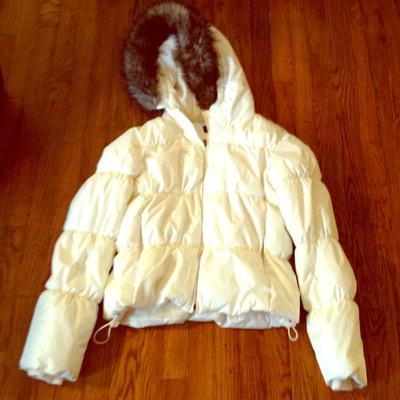 Steve Madden white puffer jacket