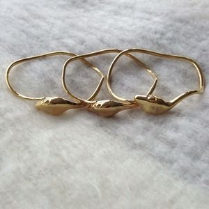 Tory Burch Jewelry - ⚡SALE⚡Tory Burch Serpent Stacking Gold Bangle Tory Burch Jewelry - ⚡SALE⚡Tory Burch Serpent Stacking Gold Bangle