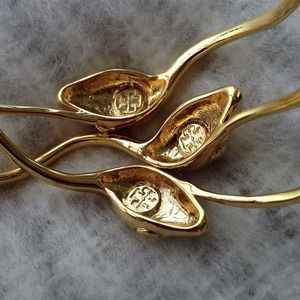 Tory Burch Jewelry - ⚡SALE⚡Tory Burch Serpent Stacking Gold Bangle Tory Burch Jewelry - ⚡SALE⚡Tory Burch Serpent Stacking Gold Bangle