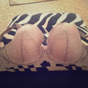 Victoria secret bras 34DD  2 bras