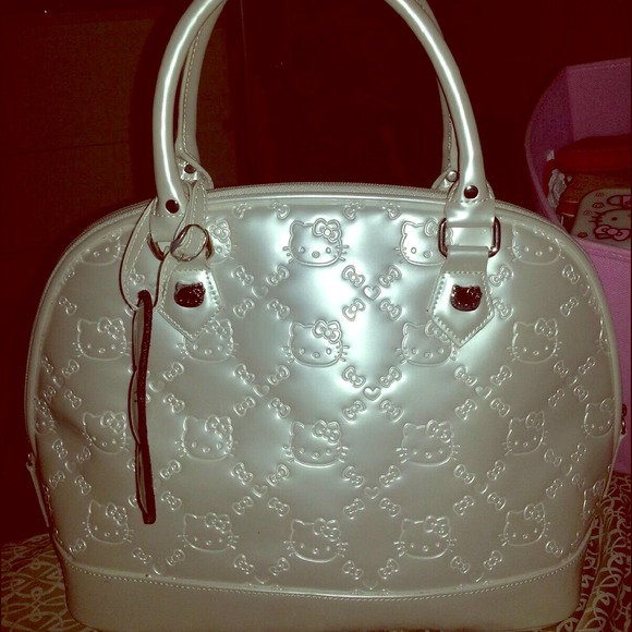 ⭕SOLD⭕ Hello kitty bag & matching wallet ❌REDUCED❌