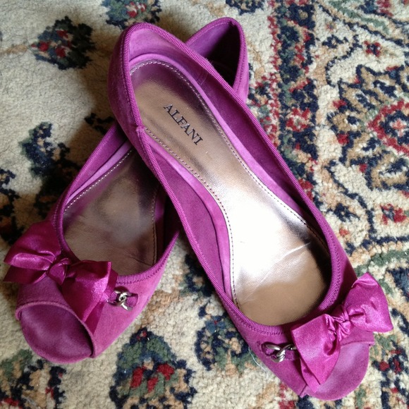 Peep Toe - Picture 1 of 4