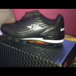 Brand new baseball shoes