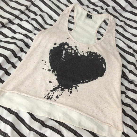 Adorable heart crop tank.