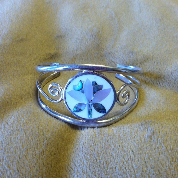 Jewelry - Sterling Silver bracelet!🎀