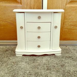 White jewelry box