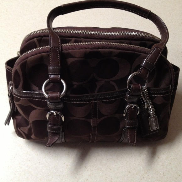 💸Reserved💸. Coach purse / chocolate brown