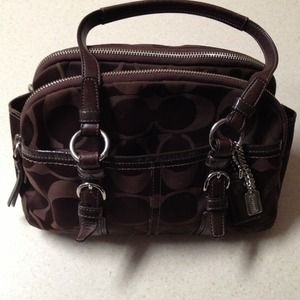 💸Reserved💸. Coach purse / chocolate brown