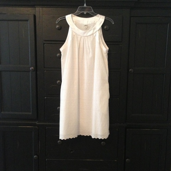 White pattern dress