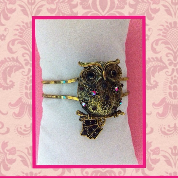 Cute gold bracelet owl