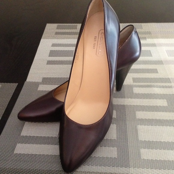 Coach Shoes size 10