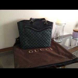 Authentic Gucci Signature Tote