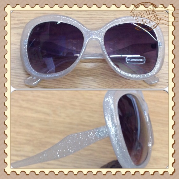 Accessories - 🚨GOOD DEAL $15🚨Item 312