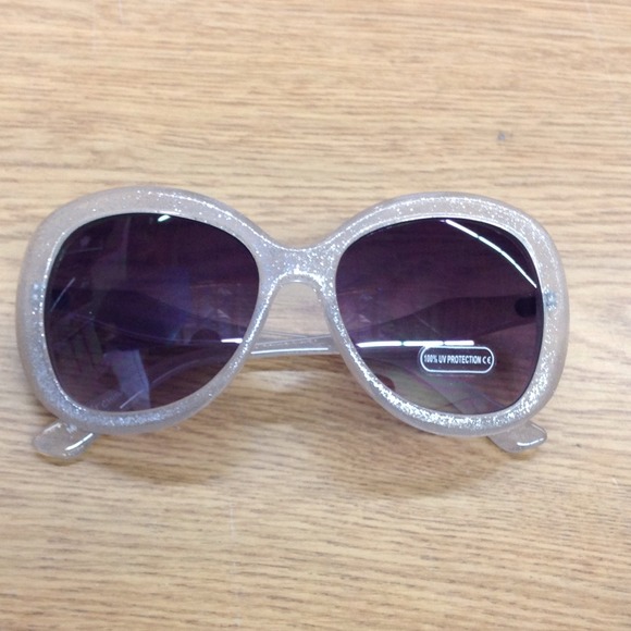 🚨GOOD DEAL $15🚨Item 312 - Picture 2 of 4