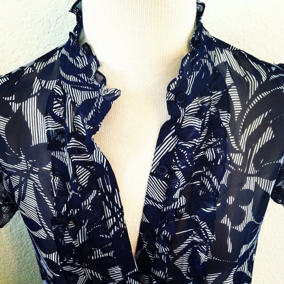 Sz S Navy // White dressy shirt button down - Picture 3 of 4