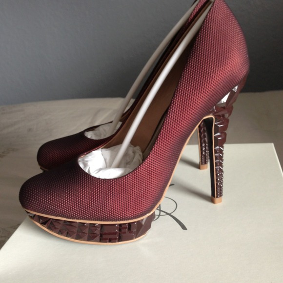 SOLD ON THREADFLIP - Picture 3 of 4