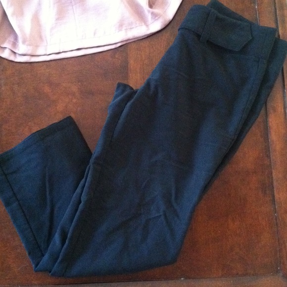 H&M Blouse an Blk Capri Pants!! - Picture 2 of 4