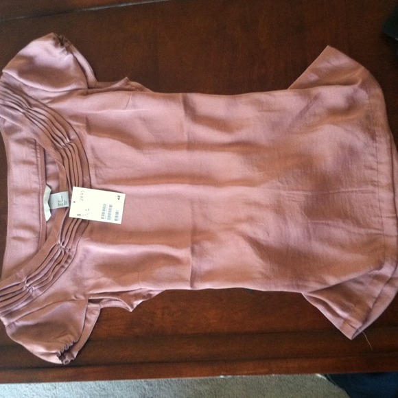 H&M Blouse an Blk Capri Pants!! - Picture 3 of 4