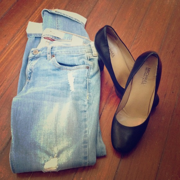 RESERVED Hollister jeans and Michael Kors pumps