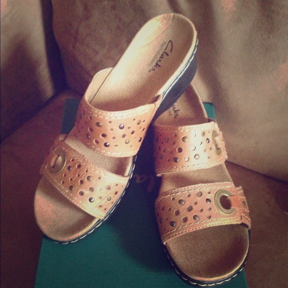 Clarks® "Lexi Sequoia" Casual Slide Sandal