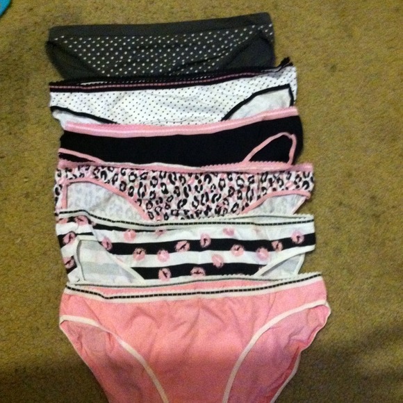 --->SOLD IN BUNDLE<---Brand new panties never worn