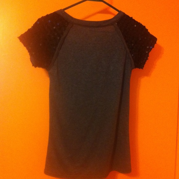 ⛔️SOLD⛔️ Miss Me Dark Grey Sequin Sparkly Tee - Picture 4 of 4