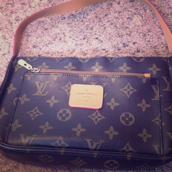 Women's purse, smaller! Never used