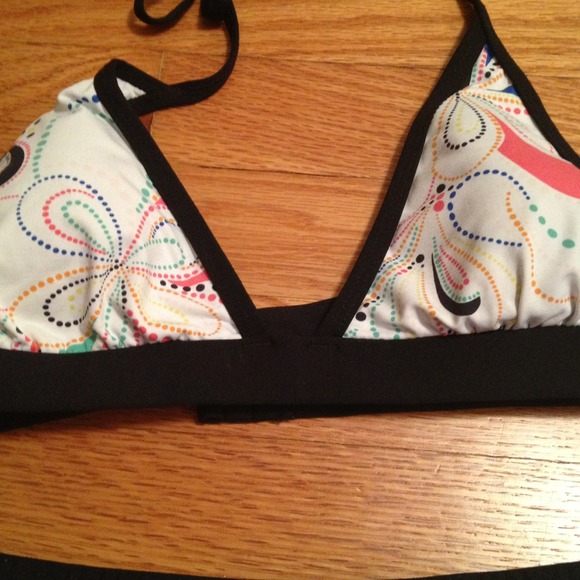 Cute multi colored bikini - Picture 4 of 4