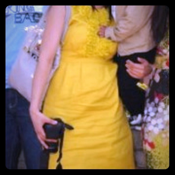 Bright yellow color perfect for the summer!