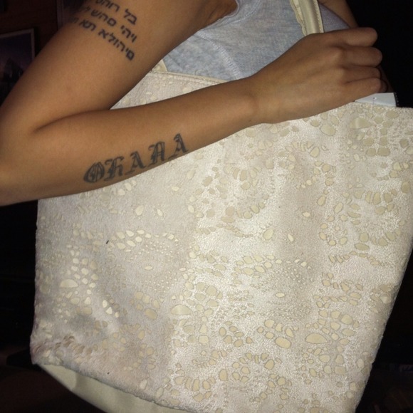 Nordstrom shoulder !!!! Sold in bundle!!!!!!!!!!!
