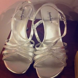 Jacqueline Ferrar heels