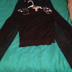 Adorable Grey & Black Sweater