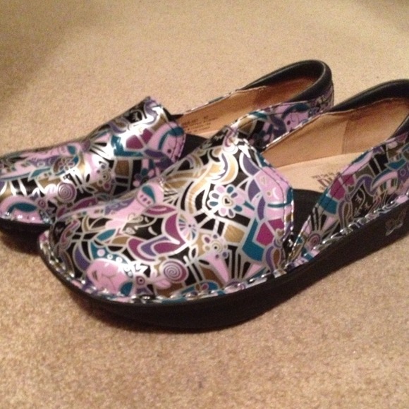 Alegria purple/black leather shoes. Size 40.