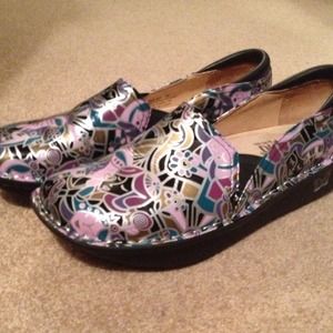 Alegria purple/black leather shoes. Size 40.